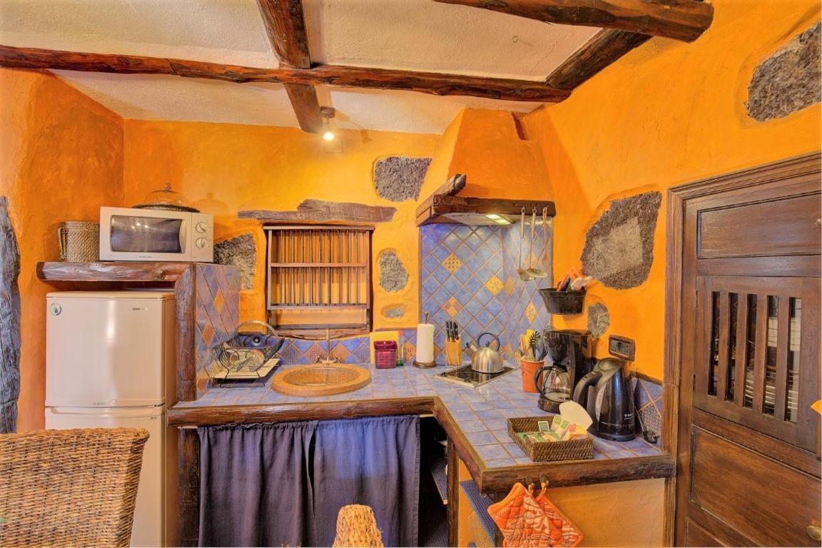 Hacienda La Centenaria,casas Rurales Holiday home El Paso